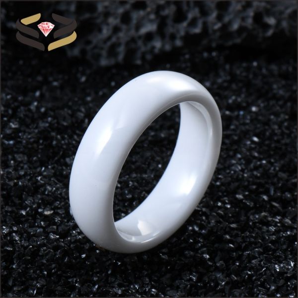 Cúpula pulida boda anillo de cerámica blanca evaluación de terceros para hombres compromiso