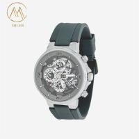 Caractéristiques spéciales Horloge de poignet au quartz résistante aux chocs et chronographe