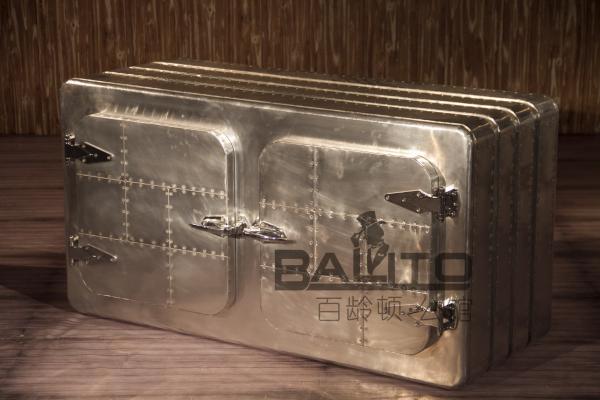 classical antique style aluminium CASE furniture