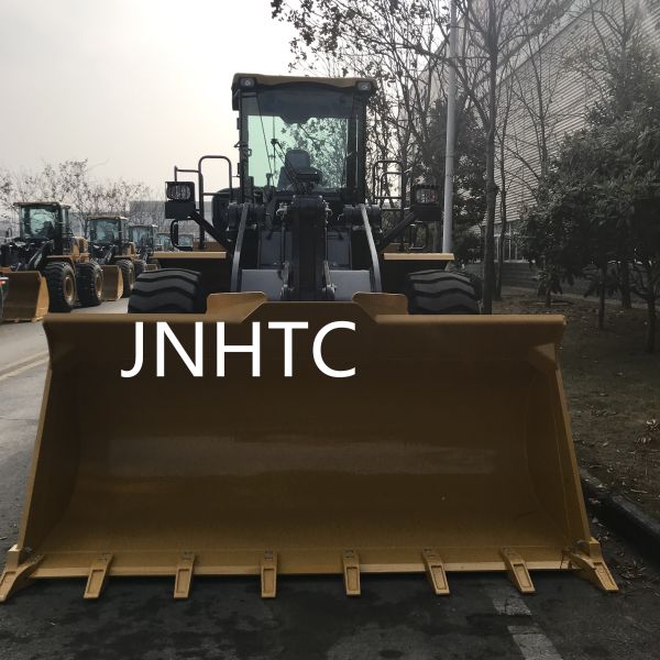 5 Ton XCMG Zl50G Wheel Loader Machine Road Construction Machinery