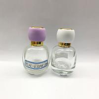 Bouteilles de parfum de luxe mignonnes rondes de la conception 30ml 50ml avec l'atomiseur