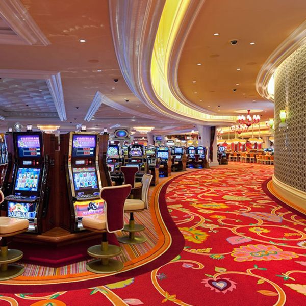 Custom Pattern Woven Wool Nylon Luxury Axminster Hotel Ballroom Carpet for Cars Prayer