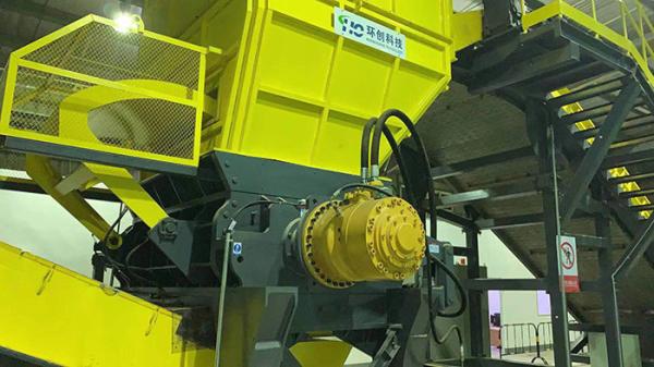 RDF SRF Industrial Waste Shredder , Crusher Plastic Bucket Shredder In Japan 1-15t/h