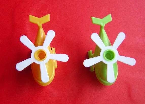 Lovely Airplane Plastic Birthday Candle Holders With 4 Colors For Kids Gifts