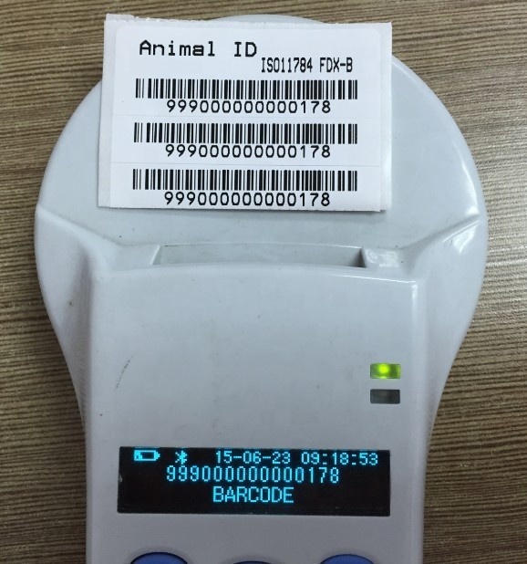 Waterproof RFID Handheld Reader With 128x32 OLED Screen USB ForPlastic Long-Range Solution For Pet And Farm & Ranch Use 125khz