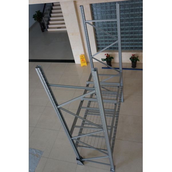 Шкаф склада/металлическое хранение супермаркета кладут на полку/сверхмощный шкаф