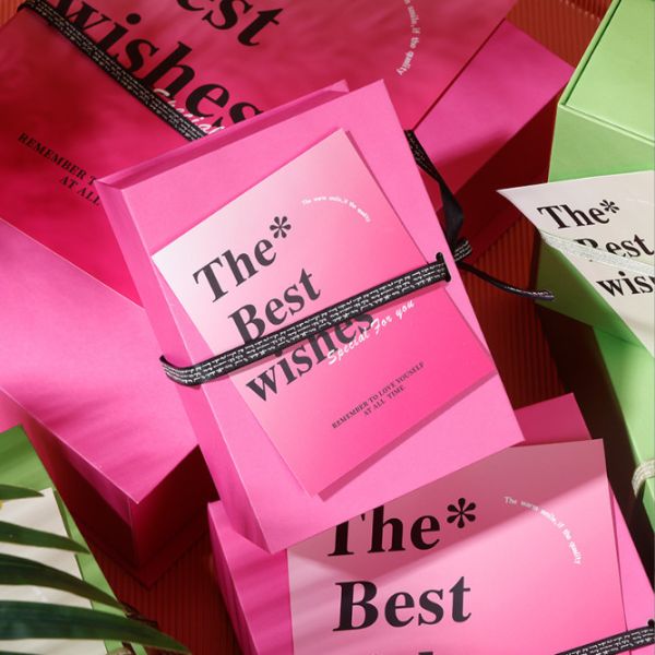 カスタム印刷磁気閉塞 香水箱のための小さな中国製品紙箱 女性と男性のプレゼント