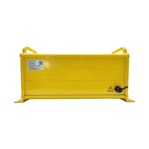 ICAO Compliant High-Intensity LED Aviation Obstruction Light with IP66 Rating 200,000cd Intensity and 100,000 Hours Lifespan