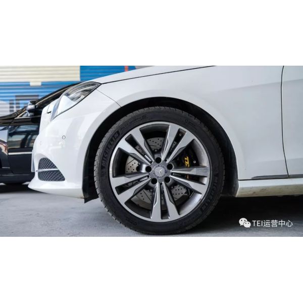 Kit de gros frein Mercedes classe E W212 18 pouces jante de voiture avant 6 pistons et arrière 4 pistons Kit de frein