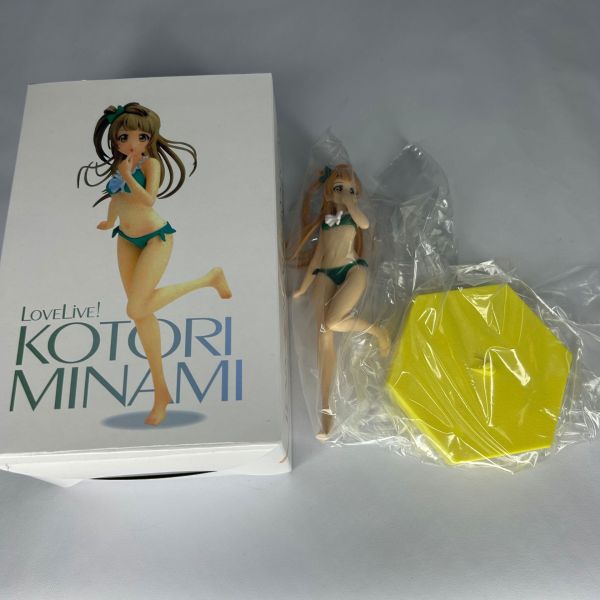 Unisex PVC Swimsuit Pretty Girl Model Ornaments Statue Figurines for Heroes Game Toys