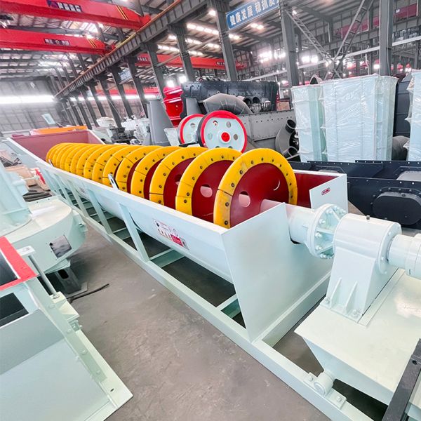 Fournisseur d'usine d'équipement de lavage et de tri d'agrégats en spirale, laveur de sable en spirale professionnel OEM, équipement de nettoyage de sable et de gravier