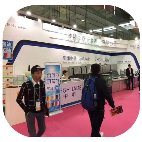 Электрическим охлаженный воздухом создатель льда, размер льда машины 22 * 22 * 22ММ куба льда