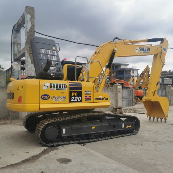 Second Hand Komatsu PC220-8 Excavator Original Japan 22Ton Operating Weight 2023 Year