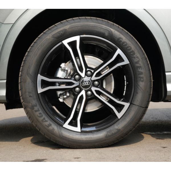 AUDI Q3 2023 year 35TFSI shishang donggan version 5 Door 5 seats SUV Car