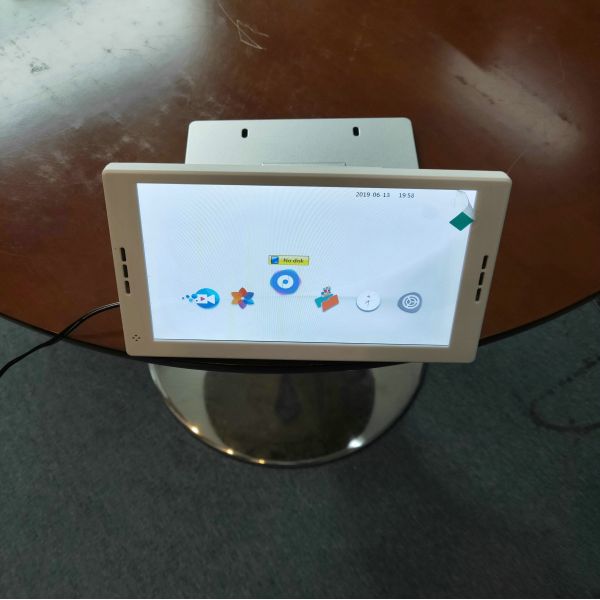 Narrow Bezel High Resolution Digital Picture Frame 7'' IPS Screen ABS Plastic