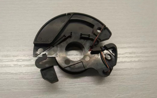 Améliorez vos appareils électroménagers avec le moule de pièces plastiques moulées par injection IHAP-001