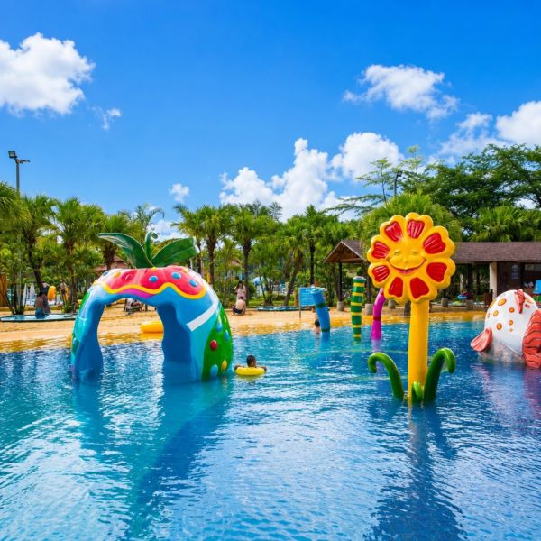 Interactive Flower Apple House Rainbow Splash Pad Equipment For Children Pool Water Park With CE Certificate