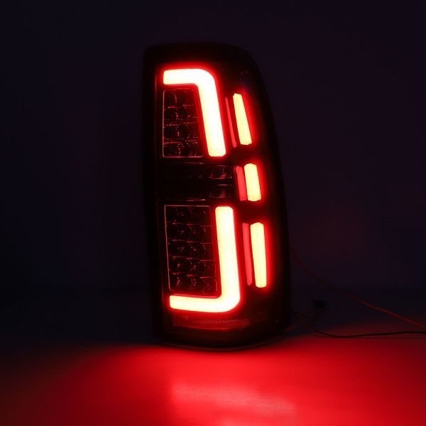 Demillon Advanced Car Led Red Tail Lights 1999-2006 for Chevrolet Silverado Modified Brake Lights Taillights