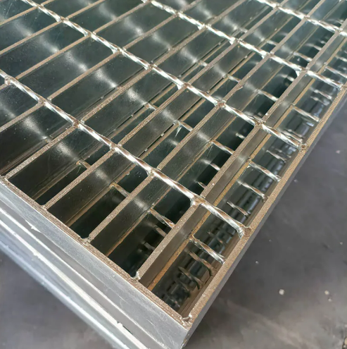 Hot-Dip Galvanized Steel Grating with High Strength and Corrosion Resistance for Construction