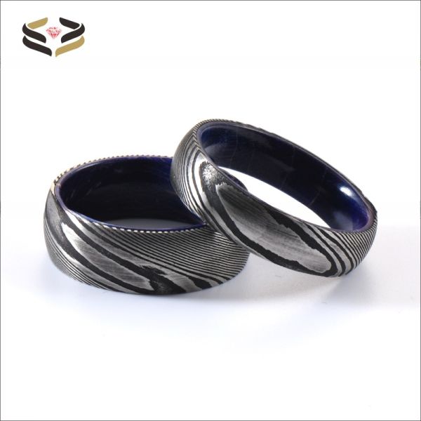 Anneaux de mariage de Damas gravés 6 mm 8 mm avec incrustation de manche en bois bleu violet