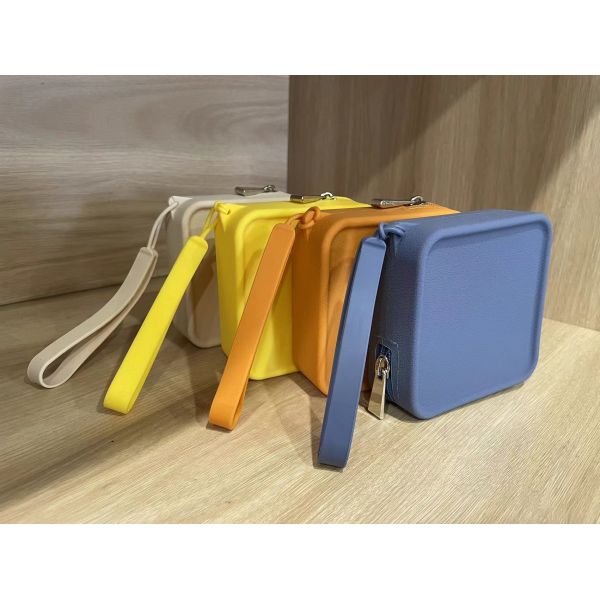 Customized 100% Food Grade Silicone Cosmetic Bag Storage Box for Makeup Accessories