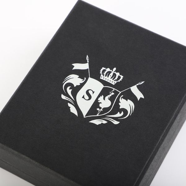 Customized Sharp Edge Lid And Based Luxury Gift Boxes With Insert White Corrugate