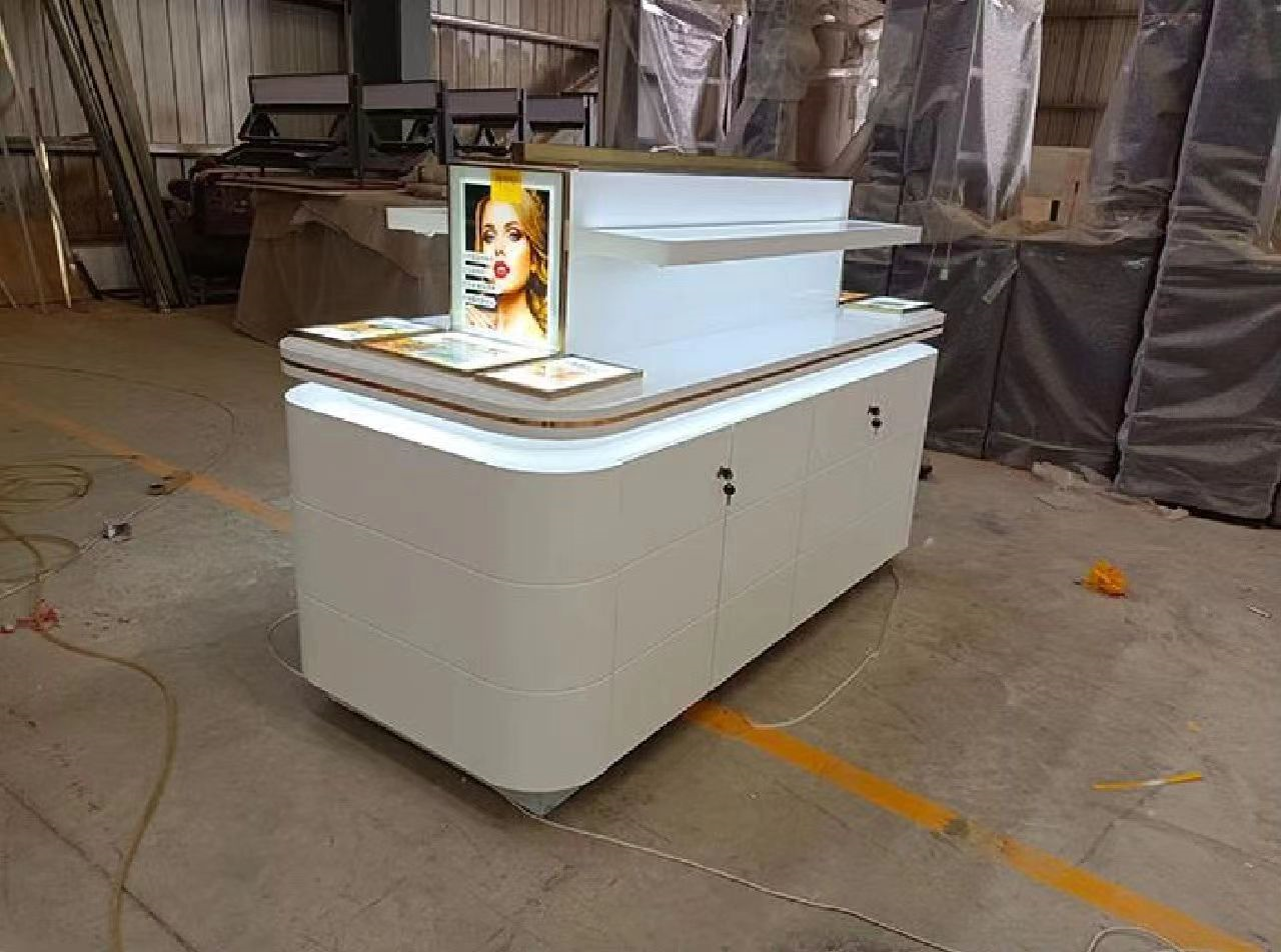 Fashion Anti Rust Luxury Display Cabinets Hardware Showcase Cosmetic Display Cases Shopping Mall