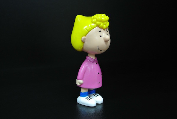 Lovely Sally Girl Small Plastic Figures With Yellow Hair Customized Material