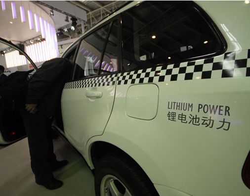 Conductive Carbon Coated Thin Industrial Aluminum Foil , Battery Industrial Grade Aluminum Foil