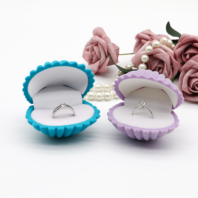 Small Luxury Velvet Jewelry Case Premium Velvet Ring Holder Elegant Packaging