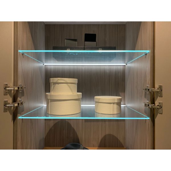 Modern Golden Aluminium Frame Wardrobe with LED Lighting and Customized Size for Bedroom