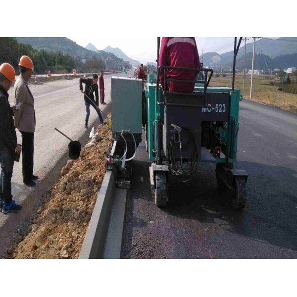 Реконструкция дорог в сельской местности Слиповая мостовая 1,25 м Слиповая мостовая машина
