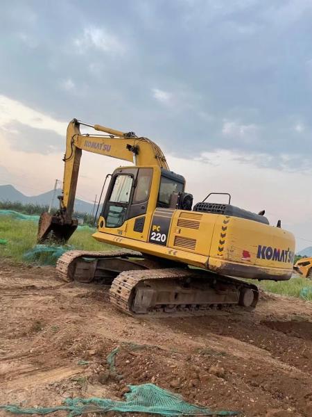 110KW Power Used Komatsu PC220 Excavator From Japan With 23100kg Operating Weight