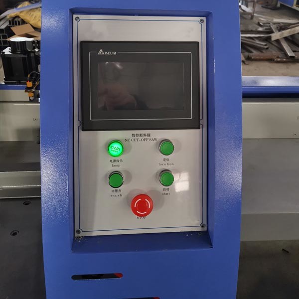 Автомат для резки пилы тимберса CNC деревянный для резать деревянные доски