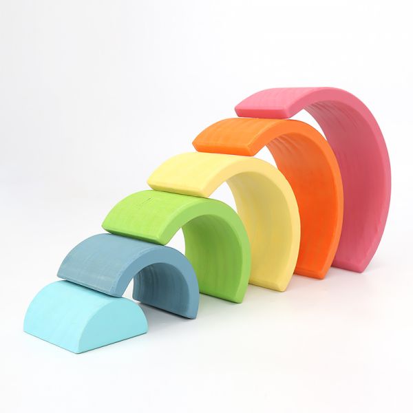 Blocs constitutifs en bois Toy Creative Educational d'arc-en-ciel de Brown 18cm