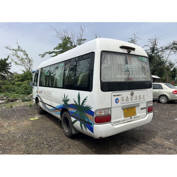 18-Seater Diesel Second-Hand Bus with 180000 Mileage and 1 Door Golden Dragon