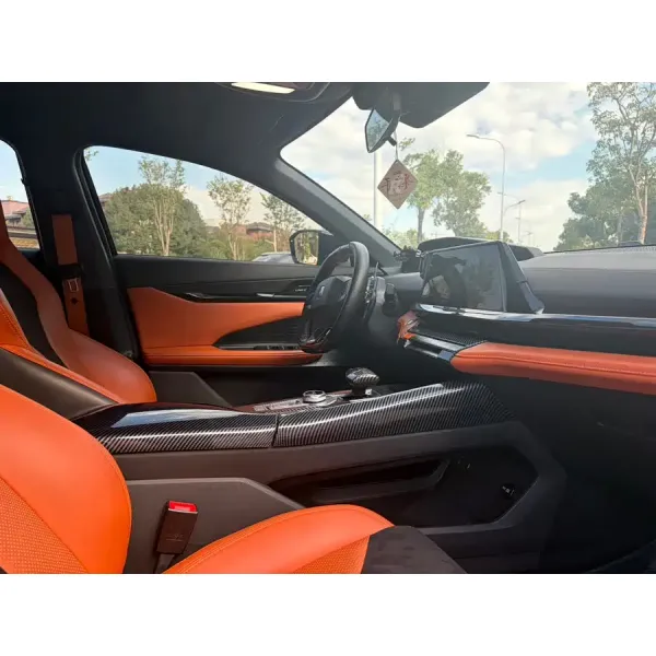 Used Left Steering Dark Interior Leather Seats Car Changan 2024 UNI-V 1.5T Prestige Sport Edition Automatic Transmission Stock