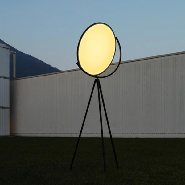 Nordic minimalist white / black Rotatable living room LED floor lamps Living room floor lamp(WH-MFL-43)