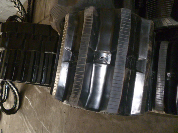 Резина Янмар 56 связей отслеживает меньше вибрации с совместной свободной структурой следа