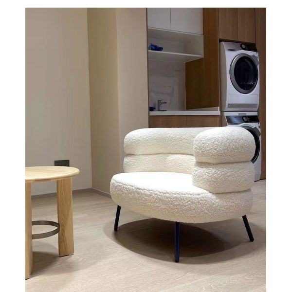 Modern Leisure White Armchair Living Room Designer Chair with Metal Leg Accent Lounge Chair Single Velvet Fabric Sofa Chair