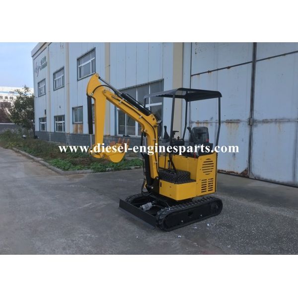 Hydraulic Mini Excavator FM-17 Crawler Diesel Engine 1700kg