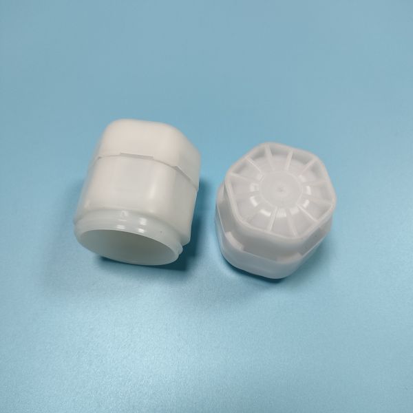 Custom 4 Cavity Injection Mold For Moldable Six Point Shape Plastic Products