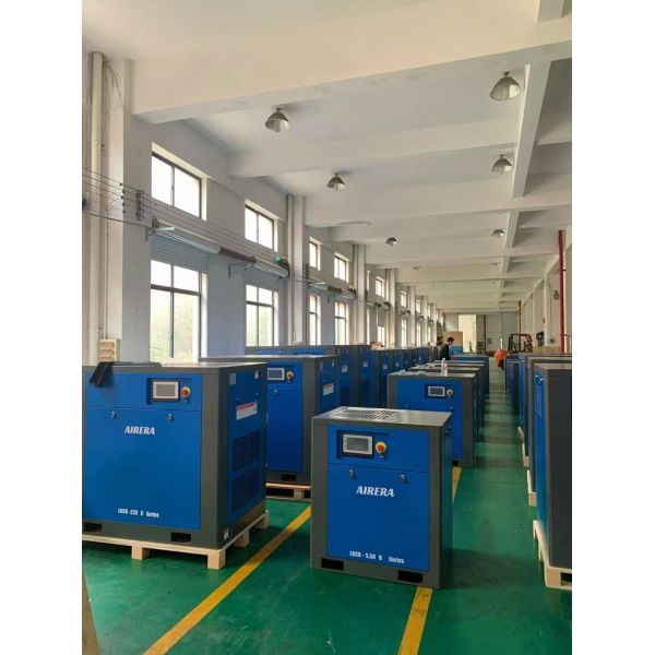 90KW VSD Direct-driven Water Cooling Oil-free Rotary Screw Compressor