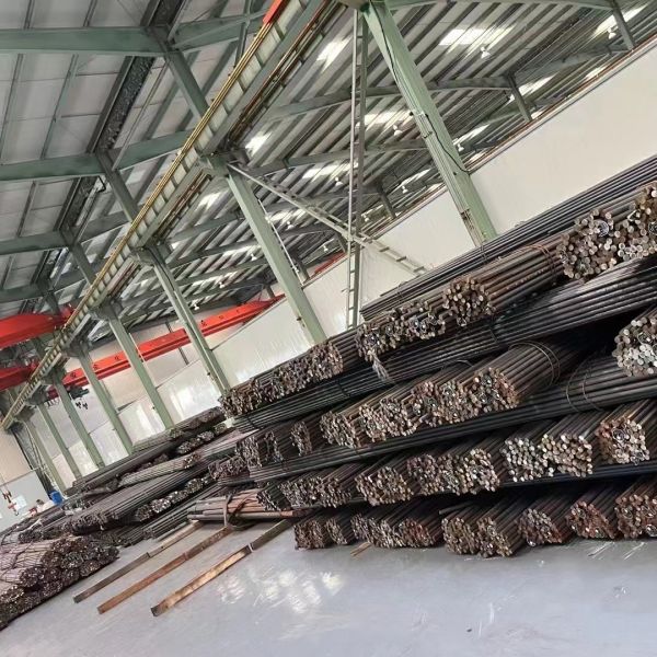 Barre d'acier inoxydable laminée à chaud Rod Grade 303 304 316L 410 416 440C