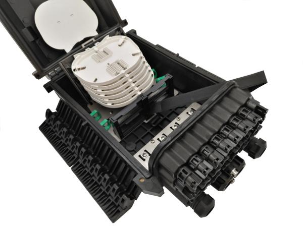Boîte de réseau FTTH imperméable à l'eau IP68 extérieure à 24 ports Boîte de séparation de fibres optiques