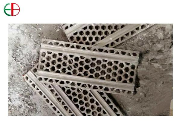 Plateaux continus de matériel de four de montages de traitement thermique d'acier inoxydable