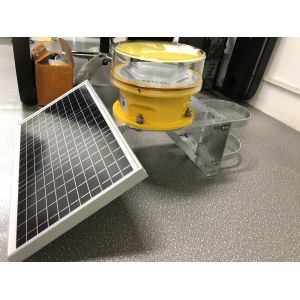 Red 20FPM Solar Powered Aviation Obstruction Light with Lithium Ion Battery and UV Protected Polycarbonate Reflector