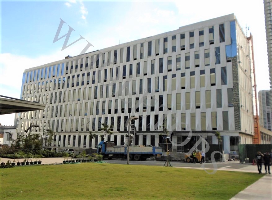 Квадратное прорезанное круглое продырявливает 4.0mm гиперболичный фасад дома обшивает панелями 800×800mm