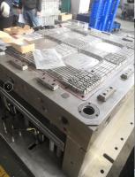 Machine automatique de moulage par injection de coureur chaud pour de grands moules en plastique de palette