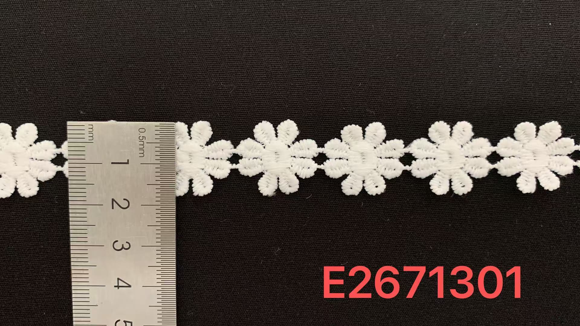 Milk Yarn Chemistry Lace Trim with Connected Daisy Motifs Soft Lightweight Hollow Strip Fine Workmanship Smooth Touch Suitable for Dress Lingerie and Home Textile Various Handmade Accessory Trimming